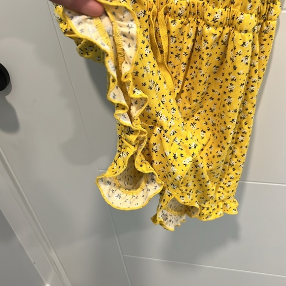 No boundaries, yellow floral, romper, size XL - Picture 6 of 10